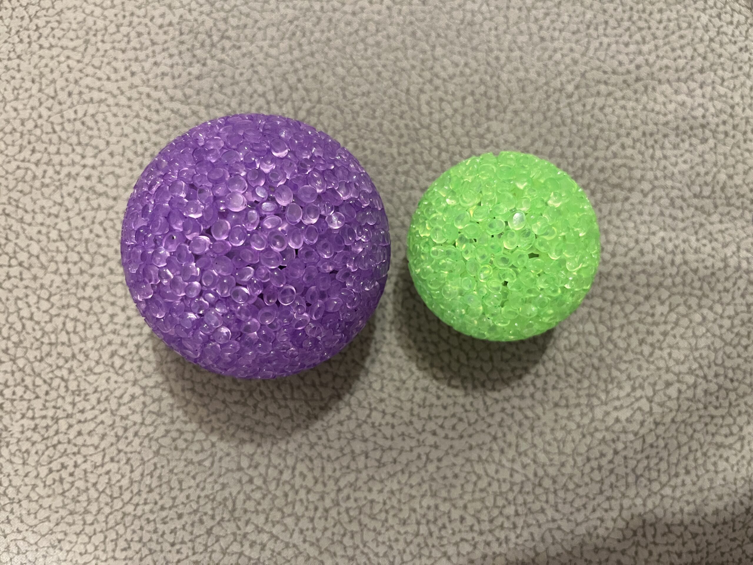Väike pall kellukesega “Fantaasiapall” - (5,5 cm, 7,5 cm)